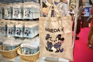 sirabee20251222disneystore1