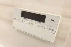 給湯器パネルの掃除ってどうやるの？　半数以上がふき取る程度も…約4割が“NG”をしてた