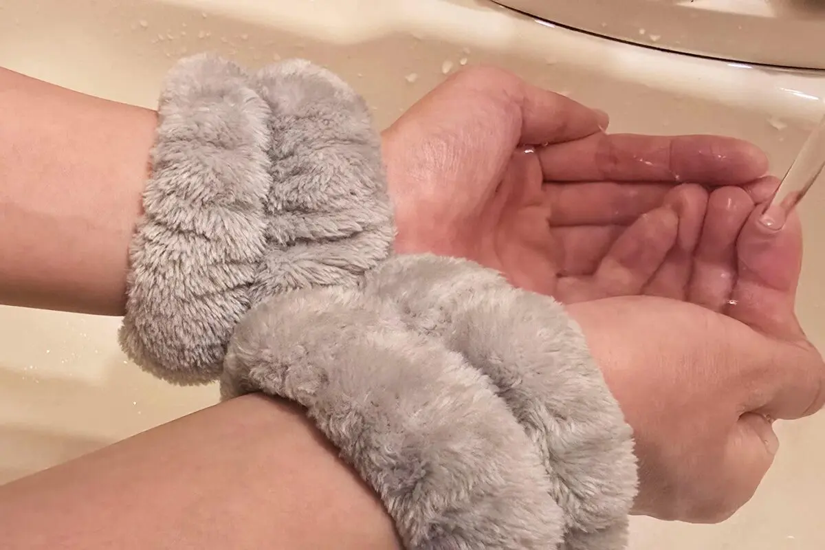 sirabee20251226tekubi5