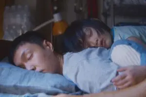 人気K-POPグループ・EXOのレイが耳の聞こえない父親役を好演　“親子愛”に号泣必至