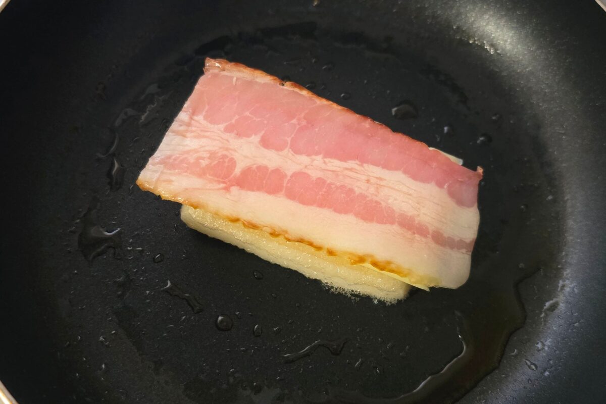 ベーコンチーズ餅・ベーコン