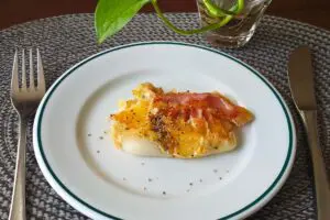 余った餅はフライパンで「ベーコンチーズ餅」に決定　バター醤油でやみつきの味