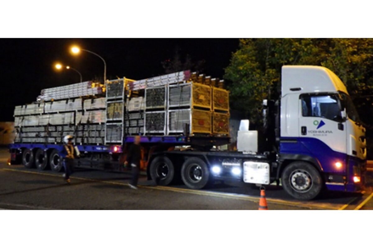 【大型トレーラー】 高速道路を走る怪しい大型トレーラー、総重量にゾッとした NEXCO中日本