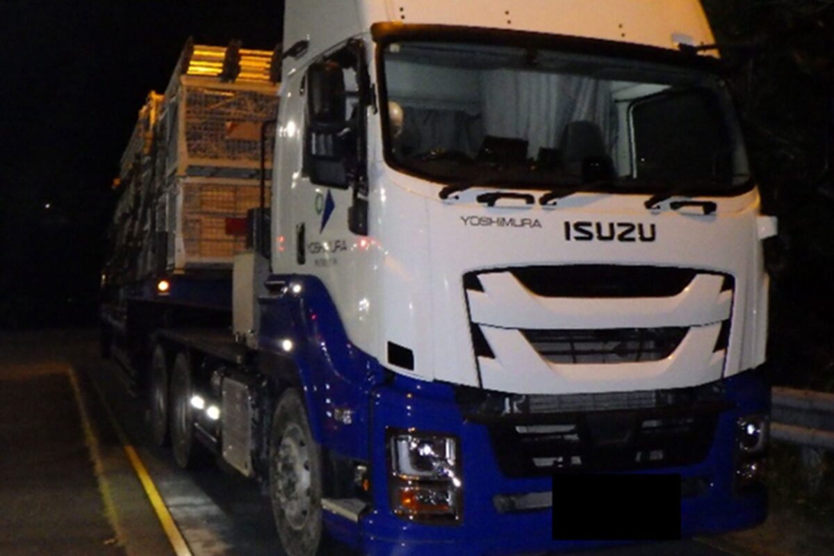 【大型トレーラー】 高速道路を走る怪しい大型トレーラー、総重量にゾッとした NEXCO中日本