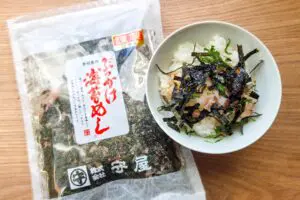 近藤春菜が「飛んだよ」　熱々ごはんに『ぶっかけ海苔めし』かけたら最高にハマる