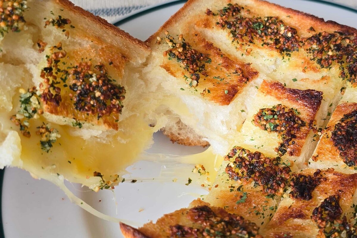 ガリバタチーズトースト