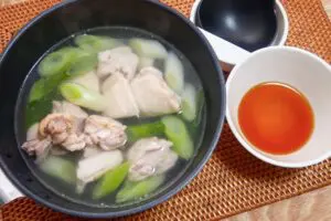 【1700万再生】東出昌大の減量メシ「鶏鍋」が最強 材料4つでウマすぎた