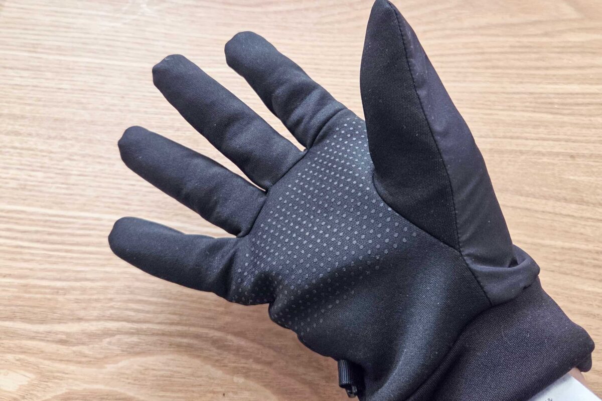 ユニクロ・ヒートテックライニンググローブパデッド