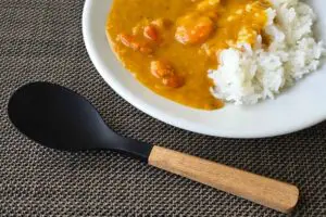 無印良品、カレーを食べるなら「このスプーン」一択　シリコーンで“皿洗いの絶望”から解放された