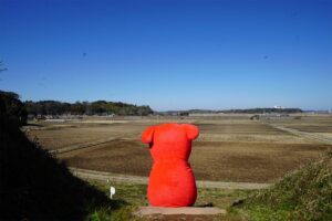 お空を見つめるチーバくん