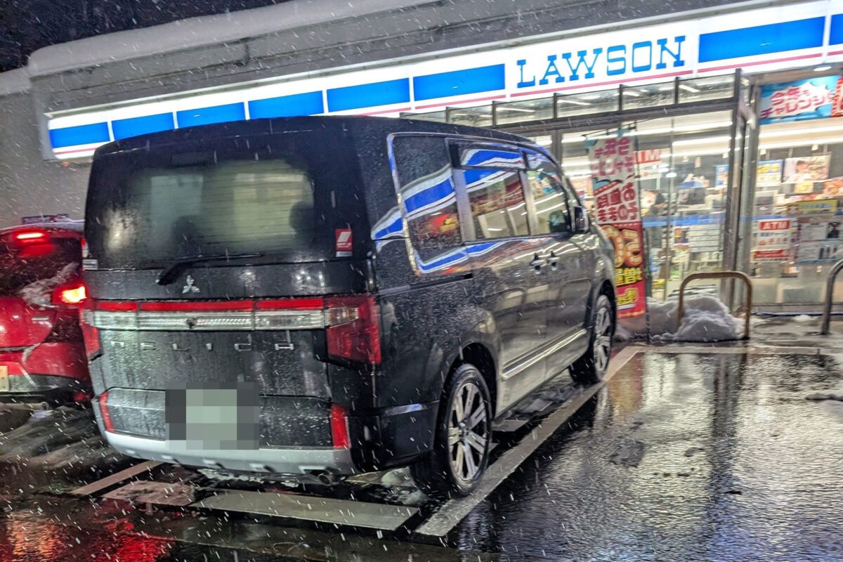 ローソン入口前への駐車