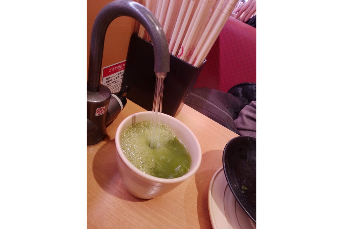 スシローの蛇口