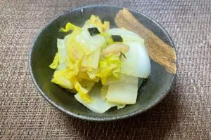 白菜切って「永谷園のお吸い物」入れて煮るだけ　醤油もみりんも不要でうまい