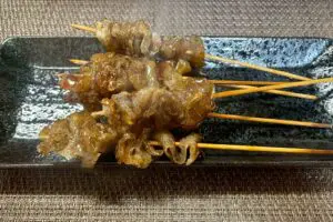 こんにゃくが「焼き鳥」に化ける節約神レシピ　味と食感がまるで鶏皮