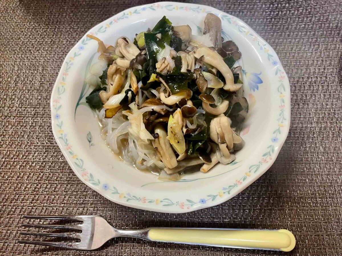 わかめときのこのZENパスタ風
