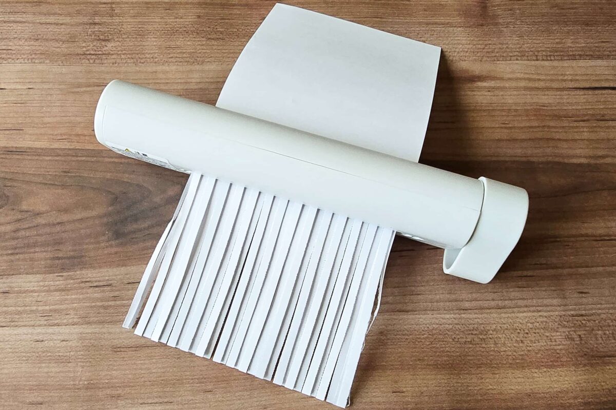 ハンドシュレッダー