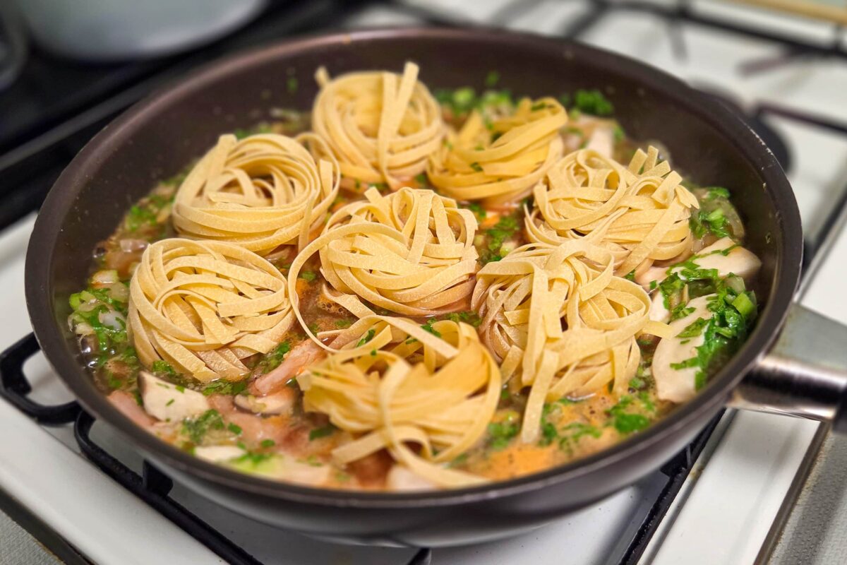 業務スーパー・ネストパスタ(タリアテッレ)