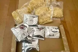 【楽天市場】「送料無料で1000円」は安すぎ…　北海道ラーメン6食入りを食べてみた