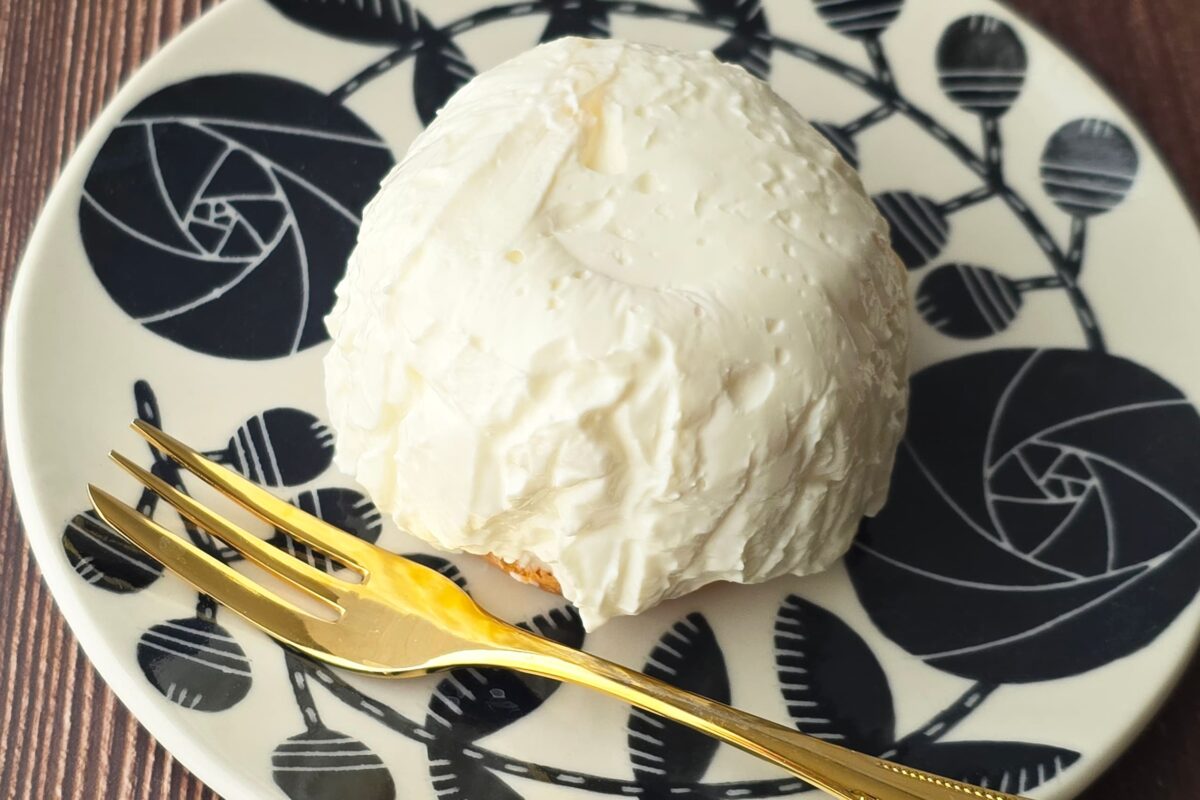 濃厚レアチーズケーキ