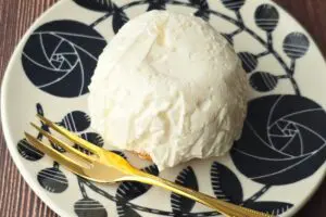 材料たった3つの「濃厚レアチーズケーキ」　レンチン10秒でウソみたいに簡単