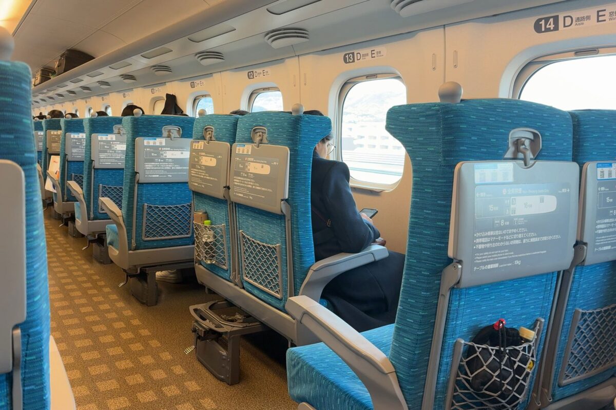 新幹線の座席