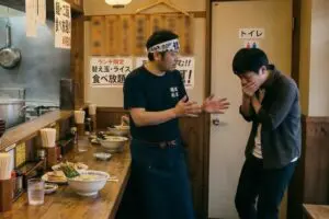 ラーメン屋の食べ放題で“トイレトラブル”店が営業終了　「迷惑」の一方で「どこで吐けば」議論勃発