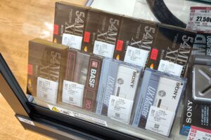 ハードオフの中古カセットテープが2万円、昭和世代から驚きの声 担当者