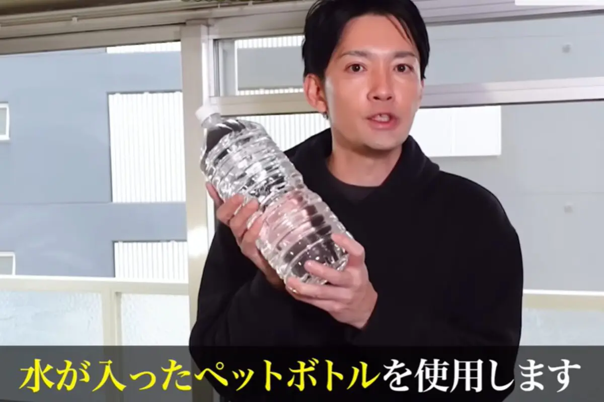 網戸掃除、じつはホースも洗剤もいらない…　プロのやり方が簡単すぎて「びっくり！」