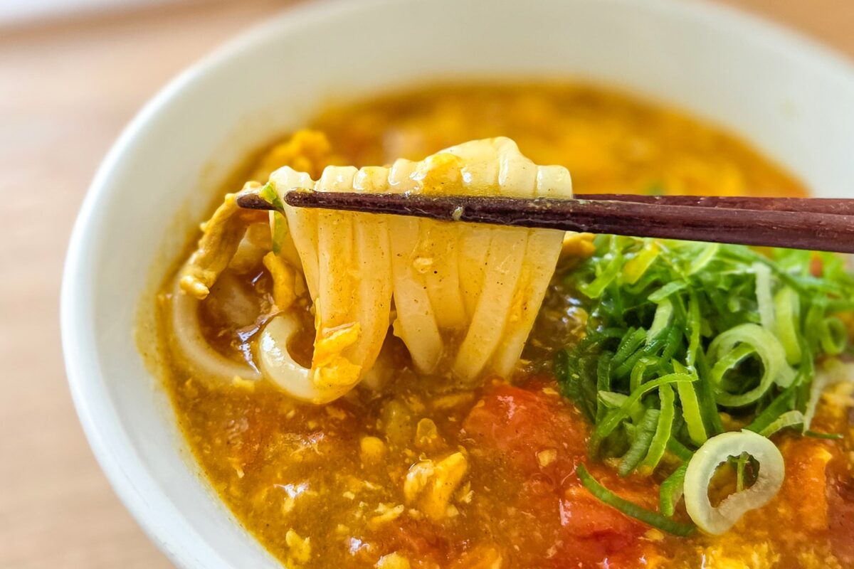 トマたまカレーうどん