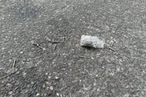 高速道路SAに落ちていた危険すぎる物体、全国のドライバーがゾッとした　「犯罪では」と怒りの声相次ぐ