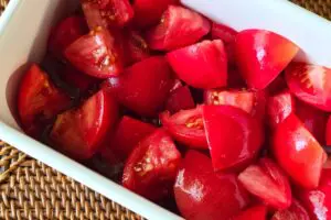 トマトはそのまま食べず“漬け”にして　作れる簡単サラダがハマる