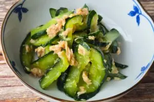 コウケンテツさんの「きゅうりの食べ方」に驚いた 甘酢とツナでさっぱり食べ応えあり