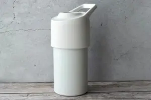「水筒は面倒」なペットボトル派に朗報 無印良品の保冷ホルダーが快適すぎた