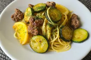リュウジが作る「究極パスタ」 ズッキーニとレモンの組み合わせにハマる
