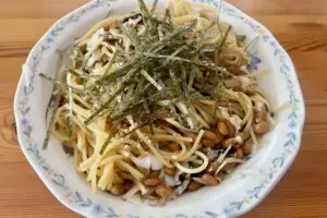 納豆パスタは“薬味どっさり”が大正解　夏は全部コレにしたい