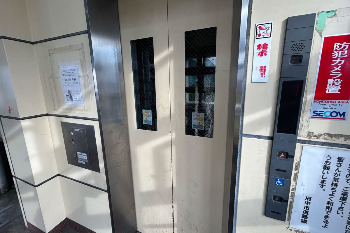 本町プラザエレベーター