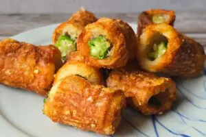 この食べ方天才すぎ　ちくわにオクラを詰めた「ザクザクおつまみ」がクセになる