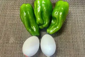 ピーマンと卵だけ、5分でこんなにおいしい　コウケンテツ氏の“あと一品”が助かる