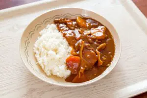 医師が、家のカレーに必ず入れる“健康食材”　これをやっている人は約2割ほど