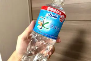 長期保存水の中身、実は「ただの水」と判明　普通の水より高い理由に「知らなかった…」の声