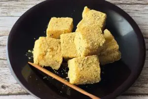 材料は牛乳、片栗粉、砂糖だけ　ひんやり「ミルク餅」がもちもちでたまらない