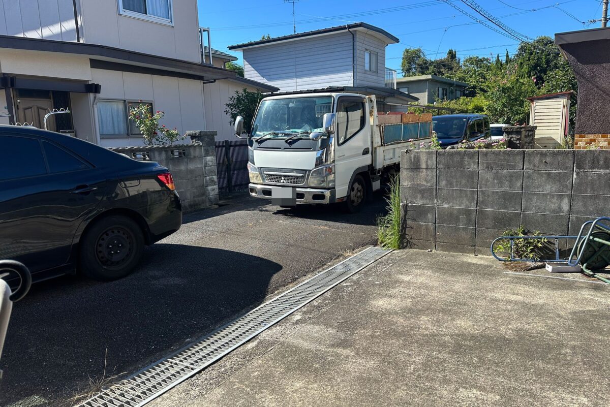 側溝に灯油を投棄した現場