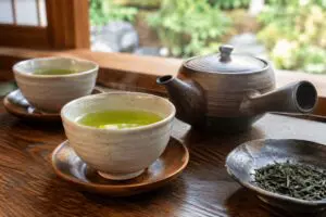 煎茶は熱いお湯で淹れない？　日本茶インストラクターが教える「湯冷まし」のひと手間