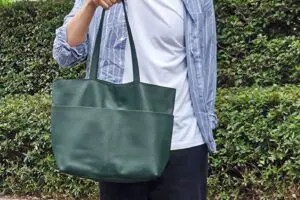 sirabee20261025leatherpoketotebag9